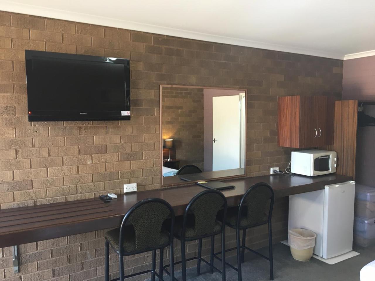 Camellia Motel Narrandera Exterior foto